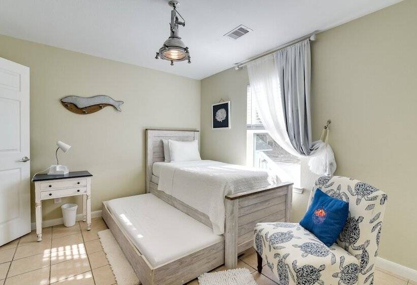 Galloping Seahorse Seabrook Home ~ 4 Mi To Nasa!