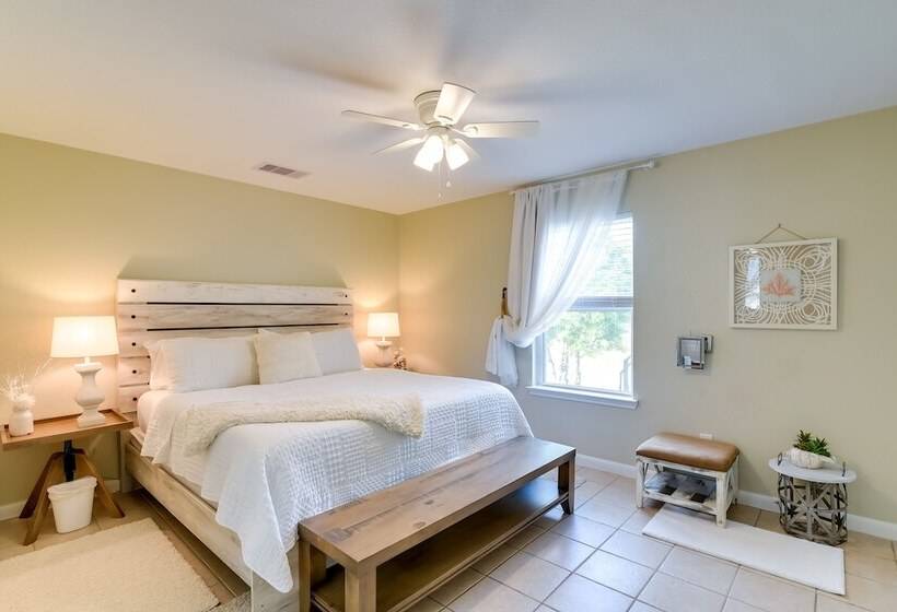 Galloping Seahorse Seabrook Home ~ 4 Mi To Nasa!