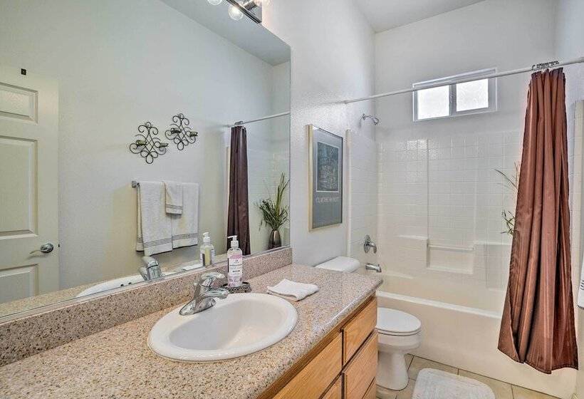 2 Mi To Coachella: Indio Home W/ Fire Pit!