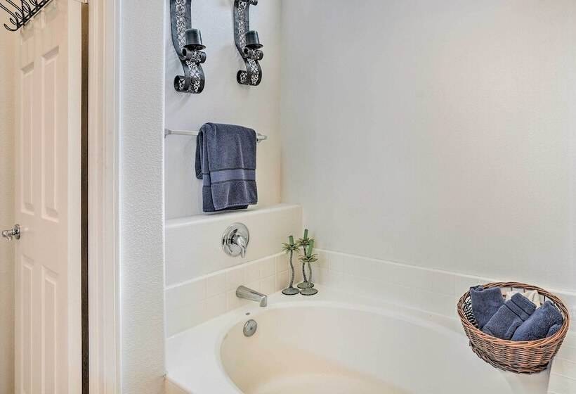 2 Mi To Coachella: Indio Home W/ Fire Pit!