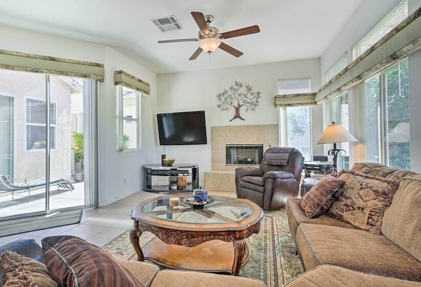 2 Mi To Coachella: Indio Home W/ Fire Pit!