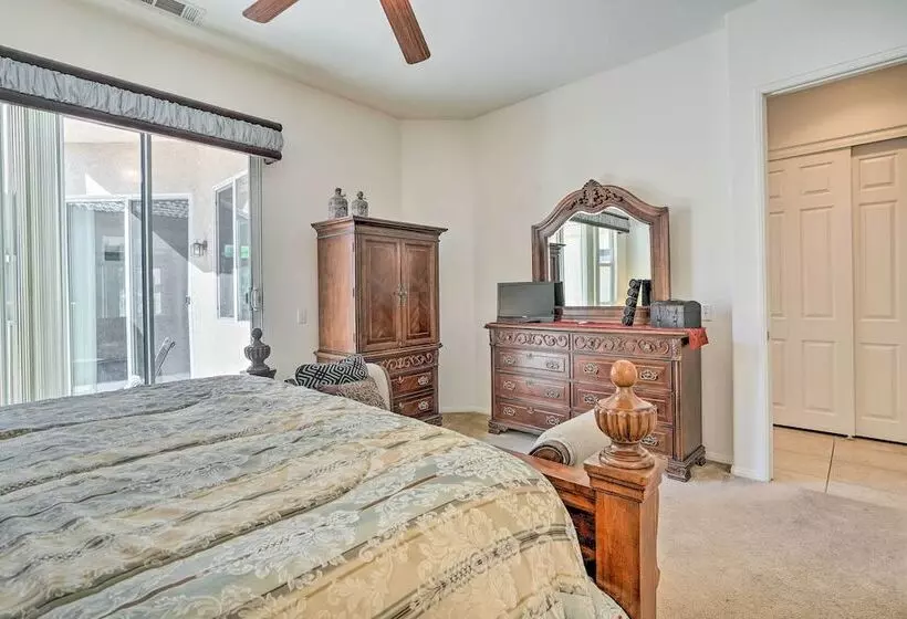 2 Mi To Coachella: Indio Home W/ Fire Pit!