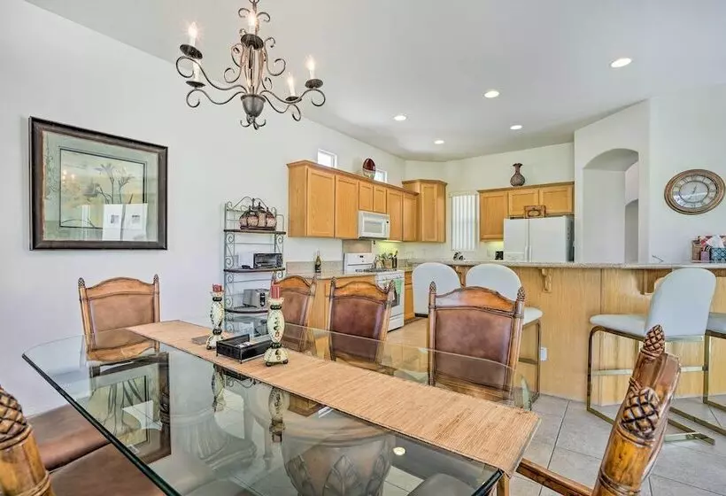 2 Mi To Coachella: Indio Home W/ Fire Pit!