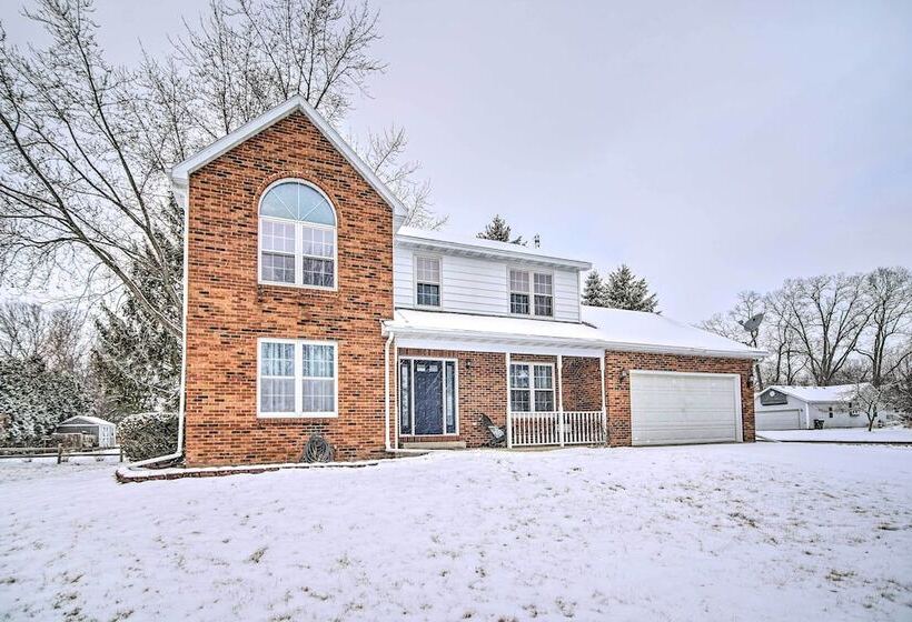 Lake Geneva Home With Grill < 2 Miles To Beach!