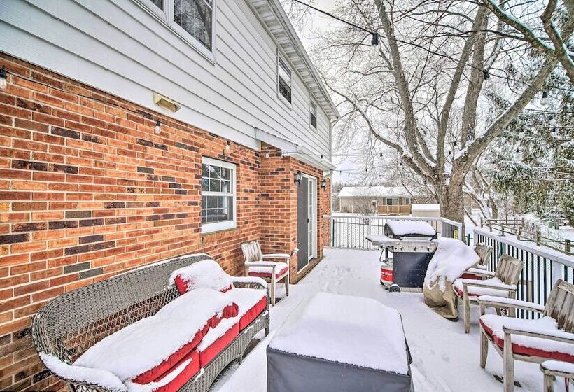 Lake Geneva Home With Grill < 2 Miles To Beach!