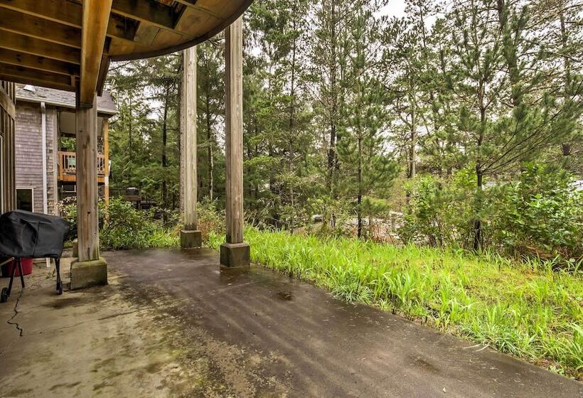Large Manzanita House W/ 3 Balconies & Ocean Views