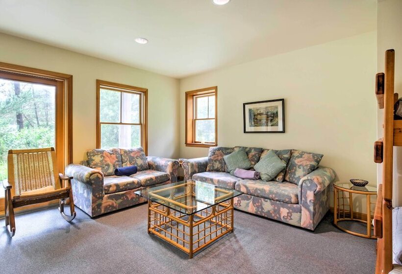 Large Manzanita House W/ 3 Balconies & Ocean Views