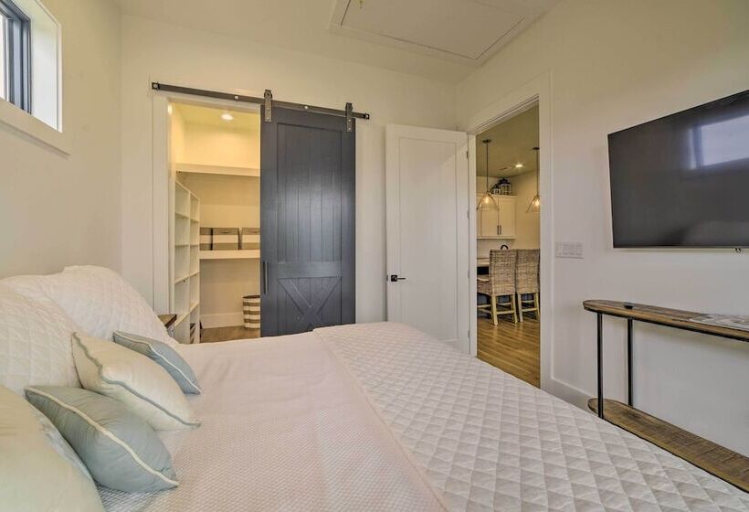 Luxe Beachfront Windmark Cottage W/ Deck!