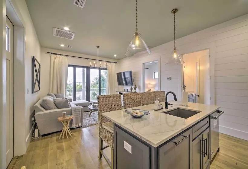 Luxe Beachfront Windmark Cottage W/ Deck!