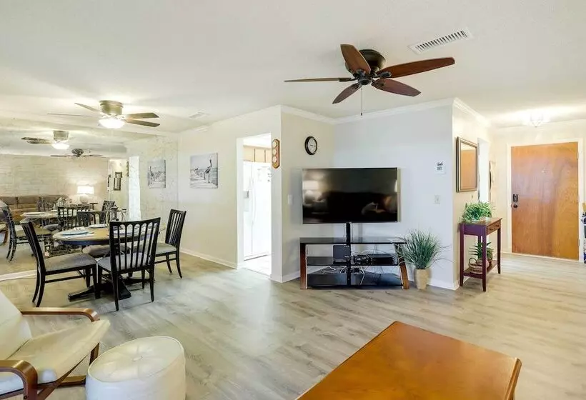 Merritt Island Home W/ Patio, 10 Mi To Cocoa Beach