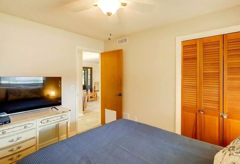 Merritt Island Home W/ Patio, 10 Mi To Cocoa Beach