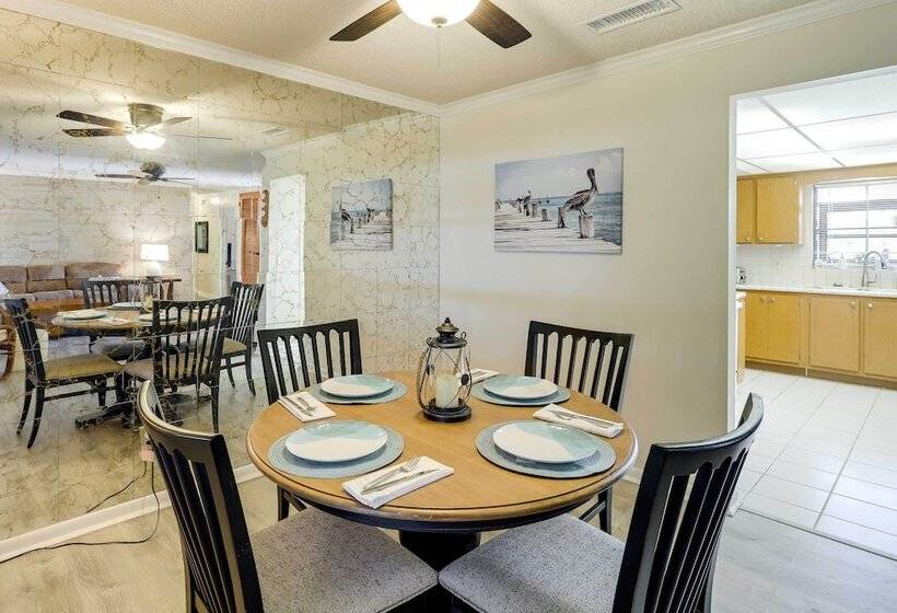 Merritt Island Home W/ Patio, 10 Mi To Cocoa Beach