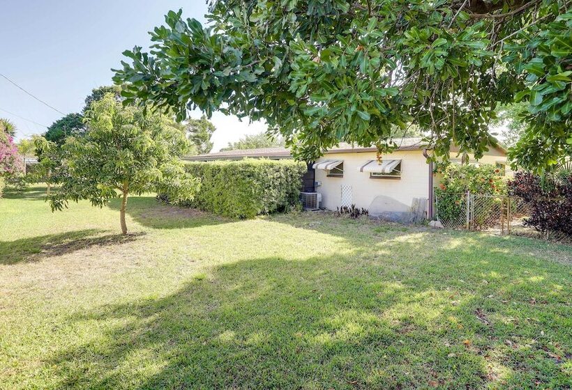 Merritt Island Home W/ Patio, 10 Mi To Cocoa Beach