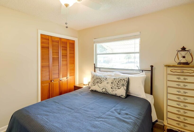 Merritt Island Home W/ Patio, 10 Mi To Cocoa Beach