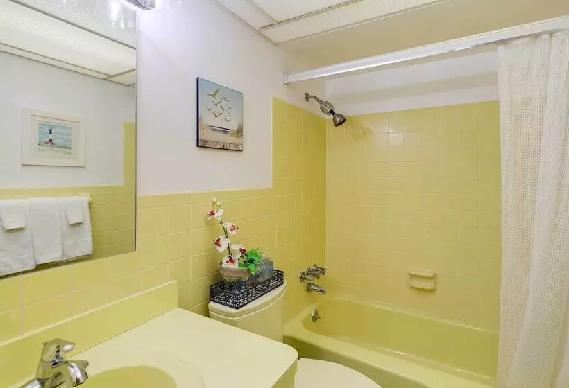 Merritt Island Home W/ Patio, 10 Mi To Cocoa Beach