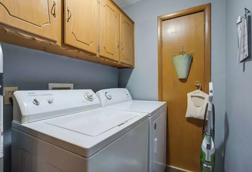 Norman Home W/ Yard, Walk To Park & Ou Campus!