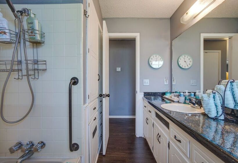 Norman Home W/ Yard, Walk To Park & Ou Campus!