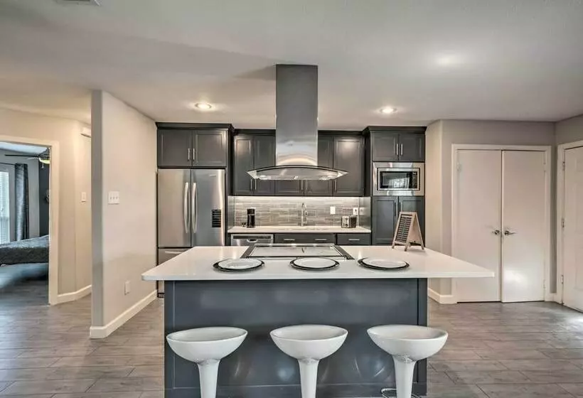 North Texas Home W/ Yard Near Frisco Star!