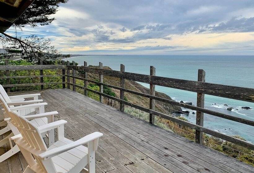 Oceanfront Irish Beach Home: Private Beach Access!