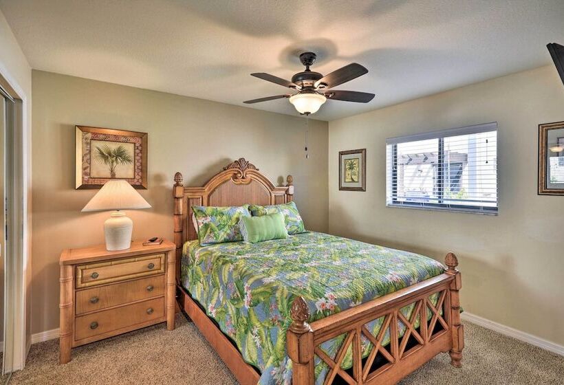 Palm Coast Home W/ Outdoor Oasis & Private Dock!