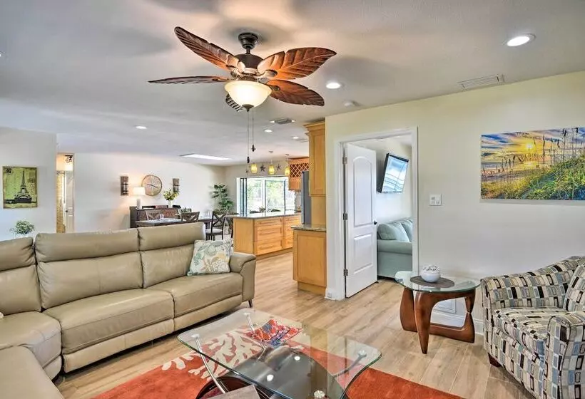 Palm Coast Home W/ Outdoor Oasis & Private Dock!