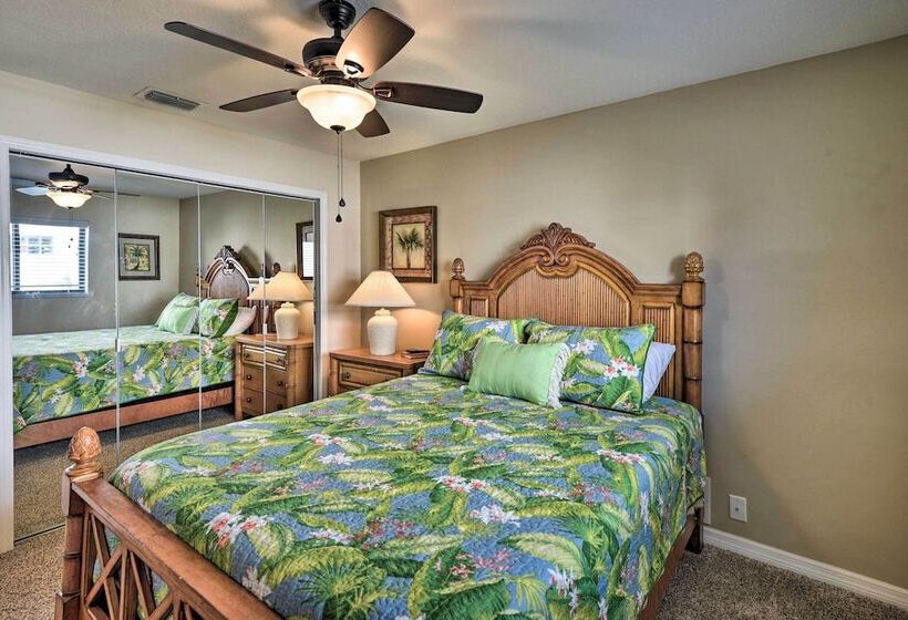 Palm Coast Home W/ Outdoor Oasis & Private Dock!