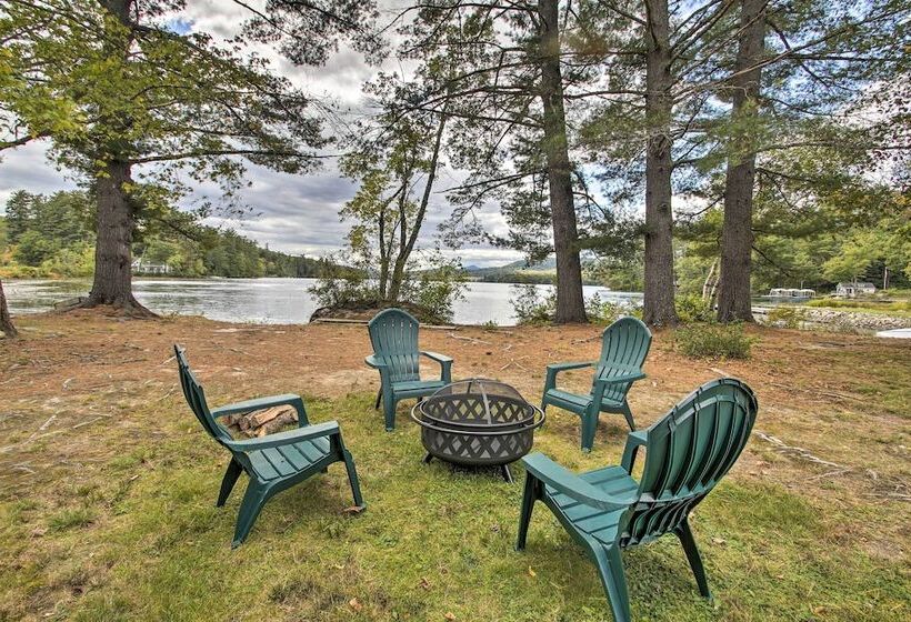 Lakefront Escape W/ Deck & Kayaks In Lovell!