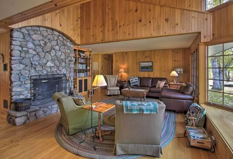 Lakefront Escape W/ Deck & Kayaks In Lovell!