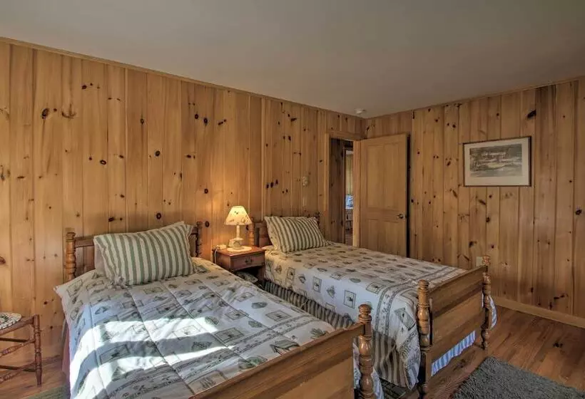 Lakefront Escape W/ Deck & Kayaks In Lovell!