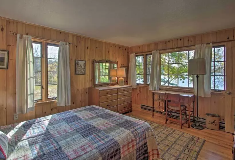 Lakefront Escape W/ Deck & Kayaks In Lovell!