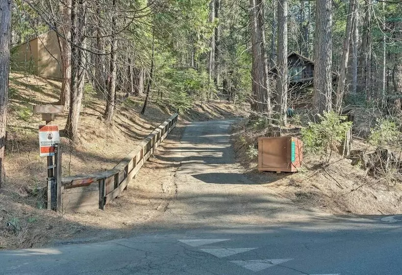 Walk Downtown: Arnold Cabin W/ Large Deck!