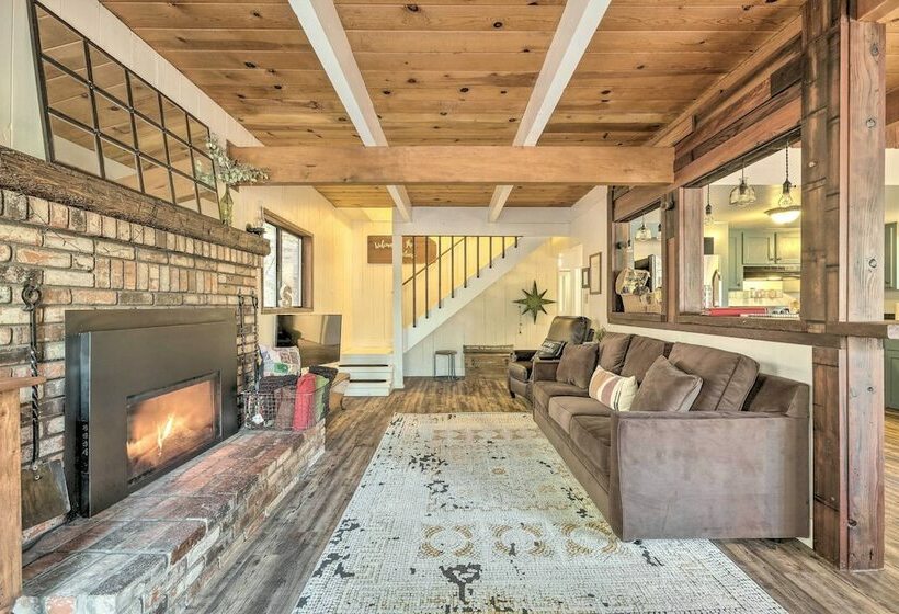 Walk Downtown: Arnold Cabin W/ Large Deck!