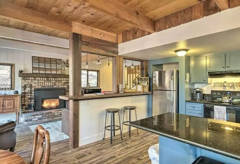 Walk Downtown: Arnold Cabin W/ Large Deck!