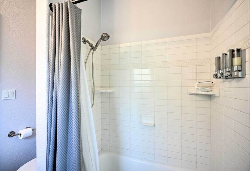 Pet Friendly Sacramento Home ~ 5 To Downtown!