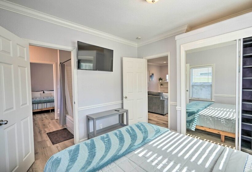 Pet Friendly Sacramento Home ~ 5 To Downtown!