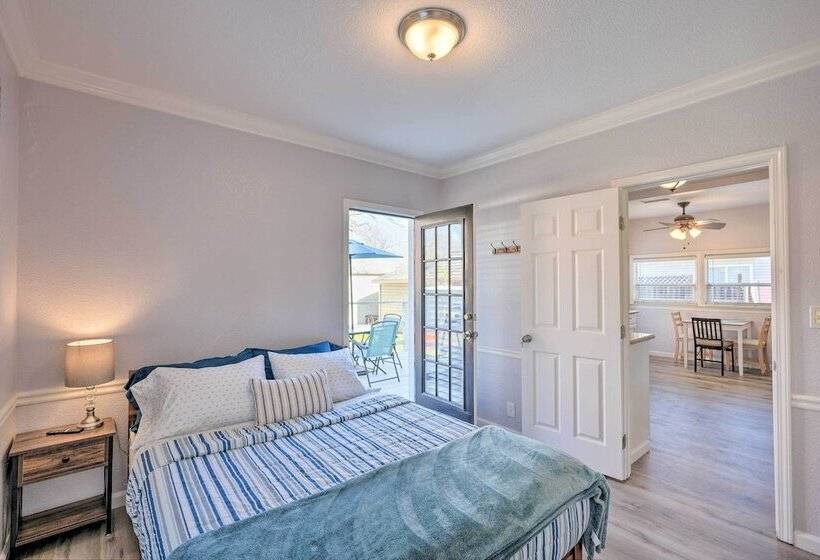 Pet Friendly Sacramento Home ~ 5 To Downtown!