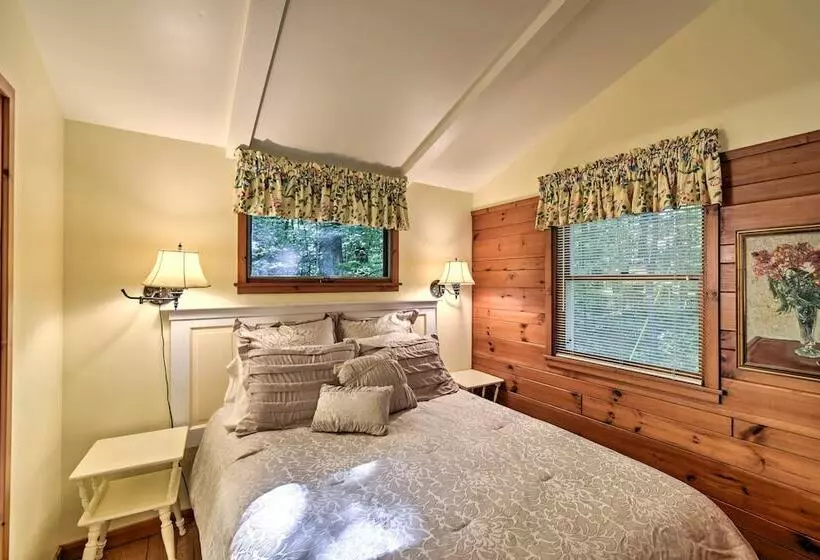 Pine Cottage  Duplex W/ Deck: Walk To State Park!