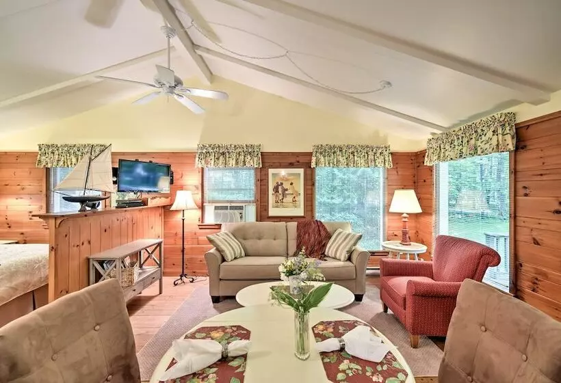 Pine Cottage  Duplex W/ Deck: Walk To State Park!