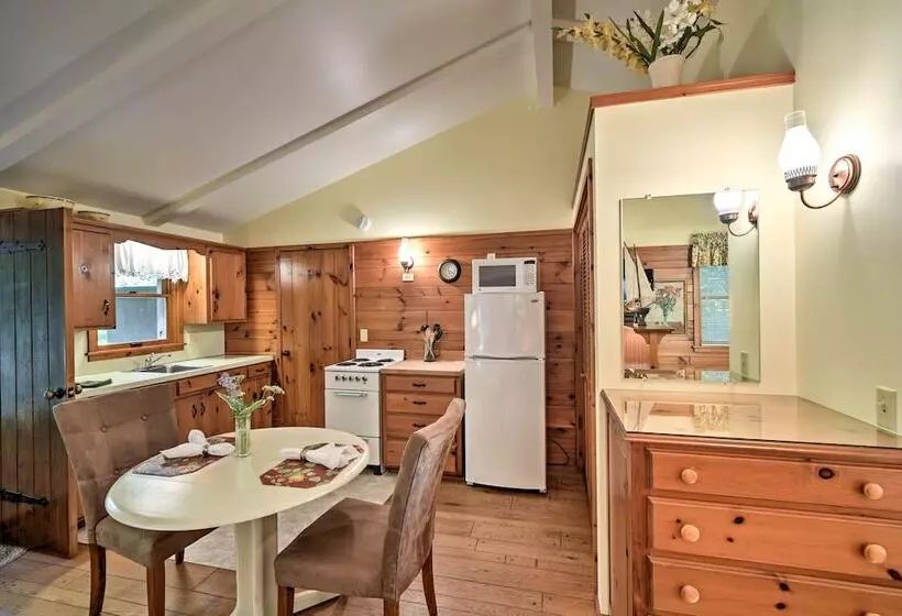 Pine Cottage  Duplex W/ Deck: Walk To State Park!