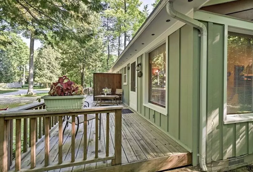 Pine Cottage  Duplex W/ Deck: Walk To State Park!