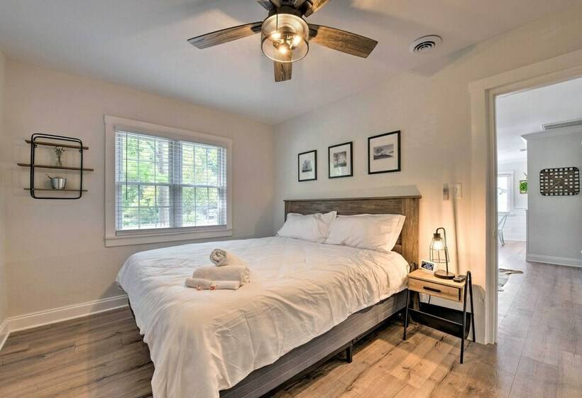 Quiet Modern Farmhouse, 4 Mi To Downtown