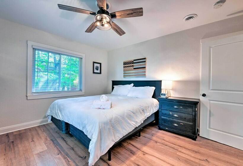 Quiet Modern Farmhouse, 4 Mi To Downtown