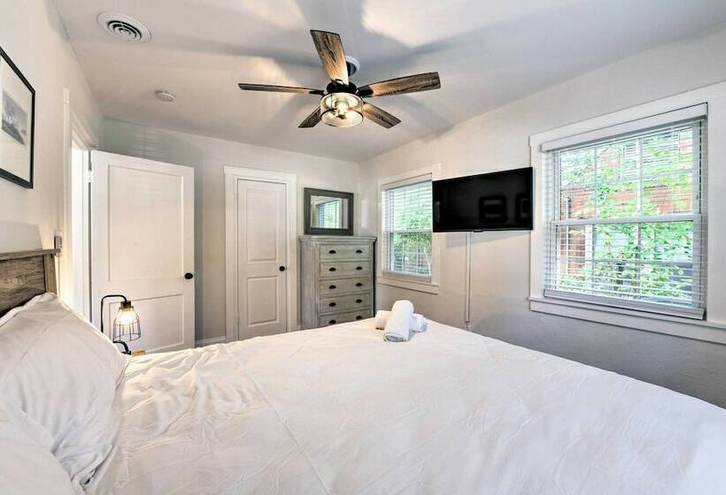 Quiet Modern Farmhouse, 4 Mi To Downtown