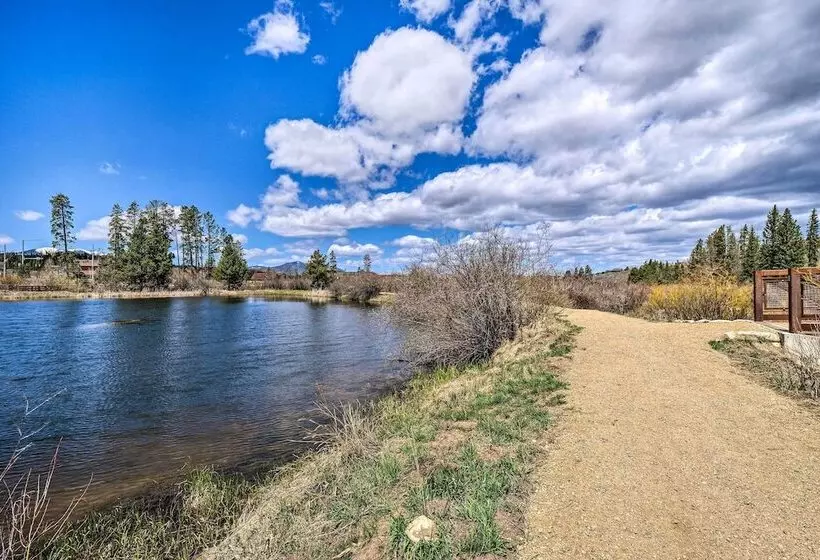 Rendezvous Buckhorn Cabin  By Hiking Trails