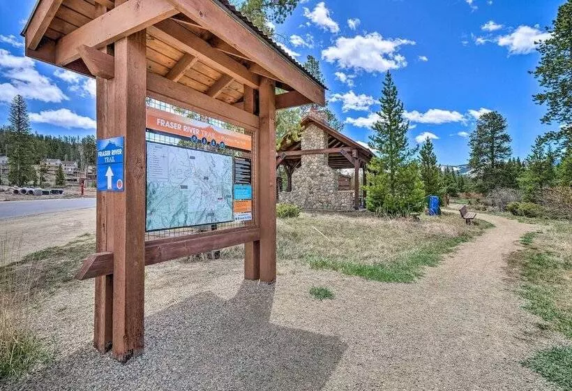 Rendezvous Buckhorn Cabin  By Hiking Trails