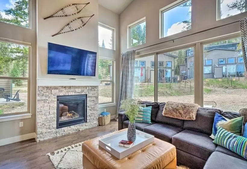 Rendezvous Buckhorn Cabin  By Hiking Trails