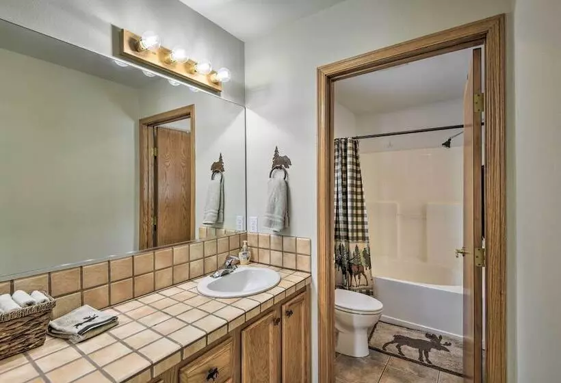 Rocky Mountain Home W/ Deck   Near Fishing & Dtwn!