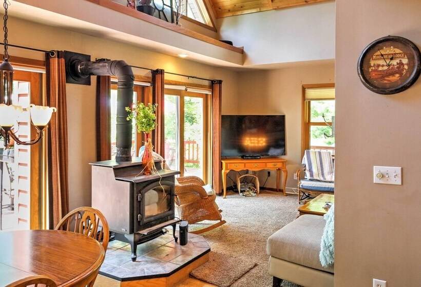 Roomy House On 2 Acres   2 Mi To Egg Harbor Beach!