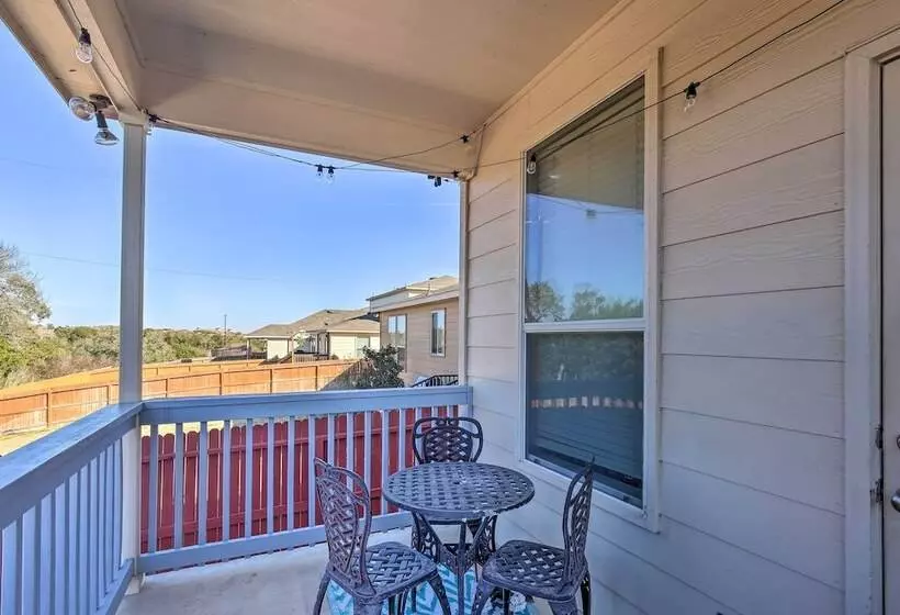 San Antonio Abode Near Golf, Shops + Dining!