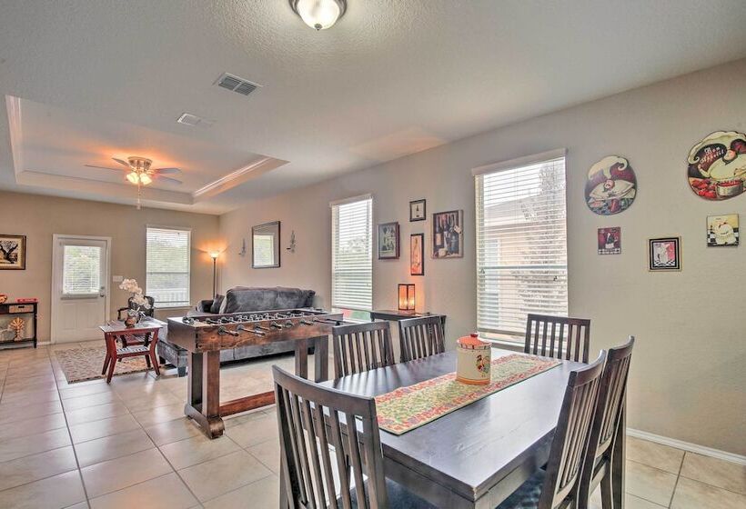 San Antonio Abode Near Golf, Shops + Dining!